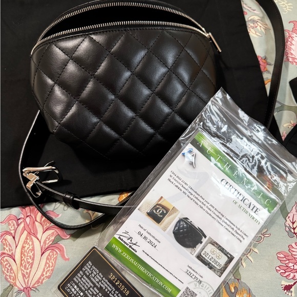 Chanel belt bag - Picture 2 of 10